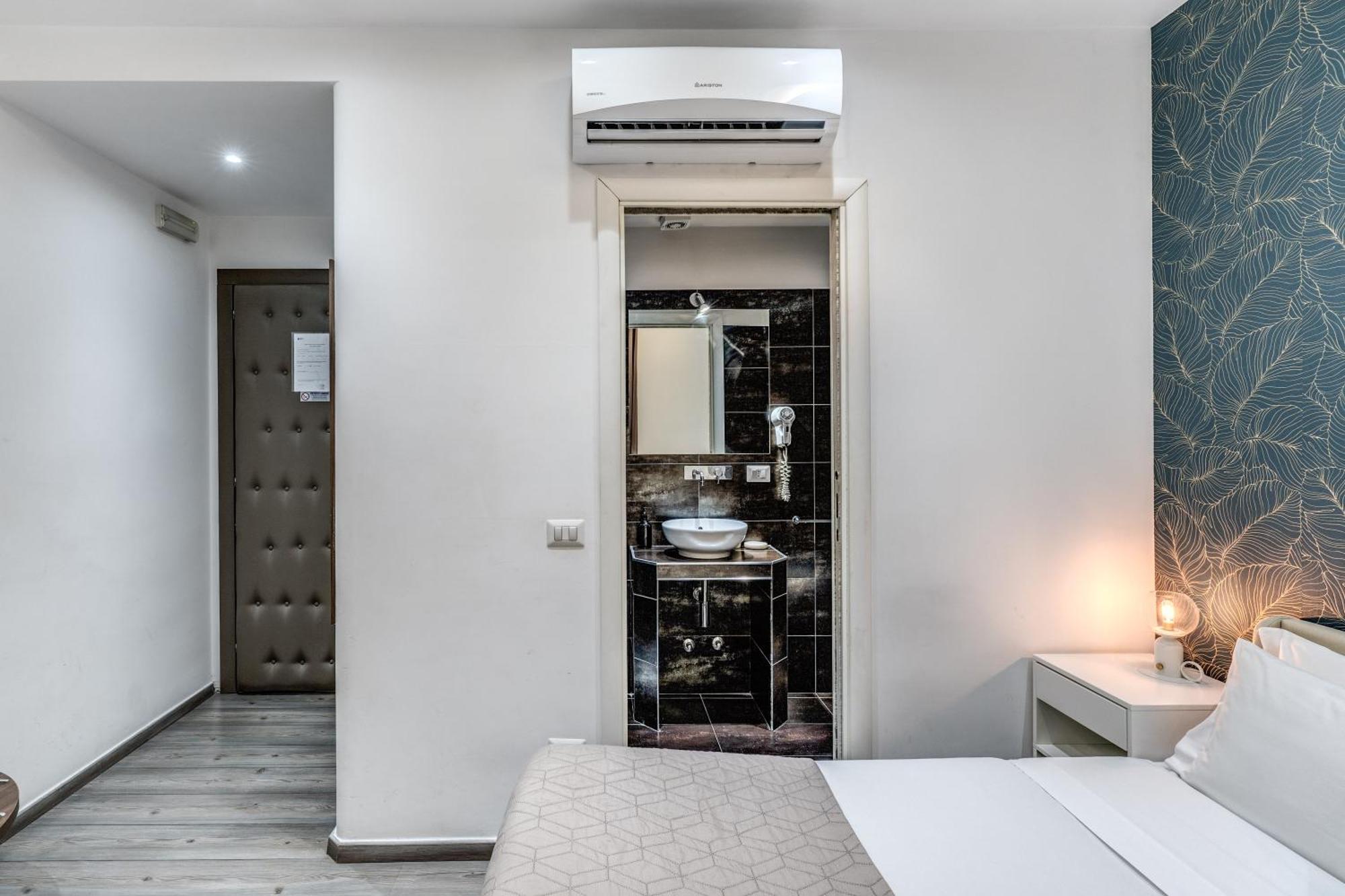Spagna Boutique Suites Рим Екстер'єр фото
